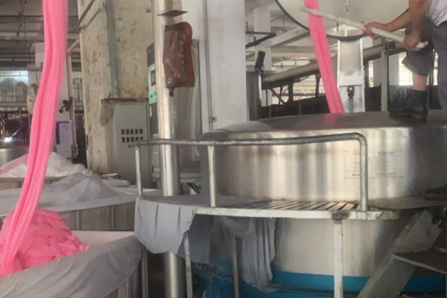 Zone de déshydratation semi-finie de production d'usine de teinture